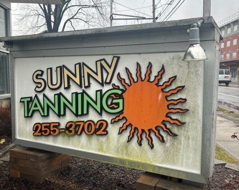 Sunny Tanning offers indoor tanning services, eyelash extensions, manicures and more on Chestnut St.